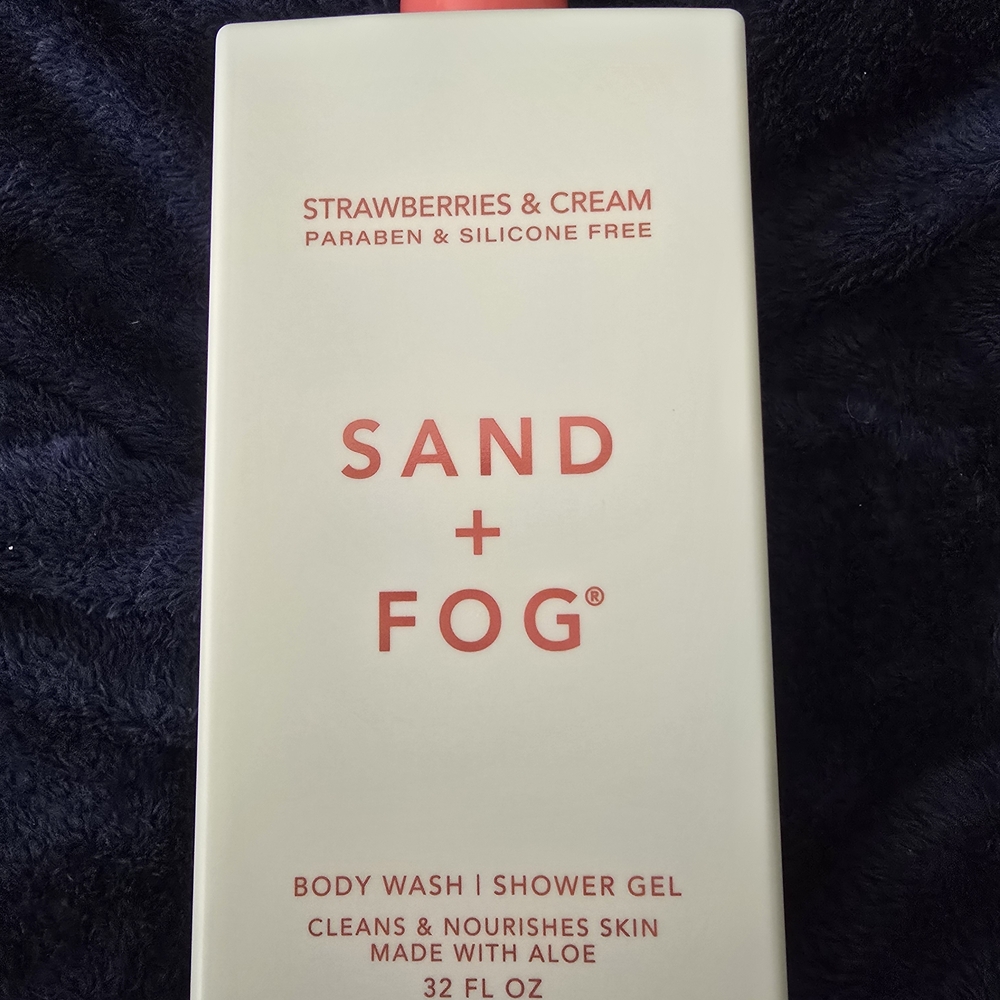 Sand + Fog Strawberries & Cream Body Wash 32 Oz NWT VIRAL HARD TO FIND